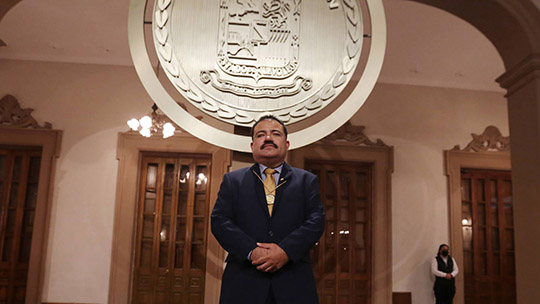 Recibe científico de la UANL Medalla al Mérito Cívico Nuevo León