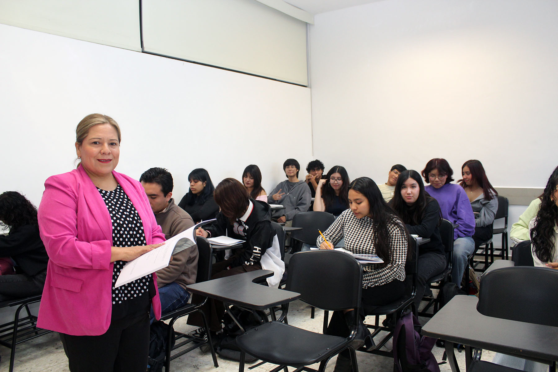 Inicia curso propedéutico para alumnos de nuevo ingreso en la FCFM