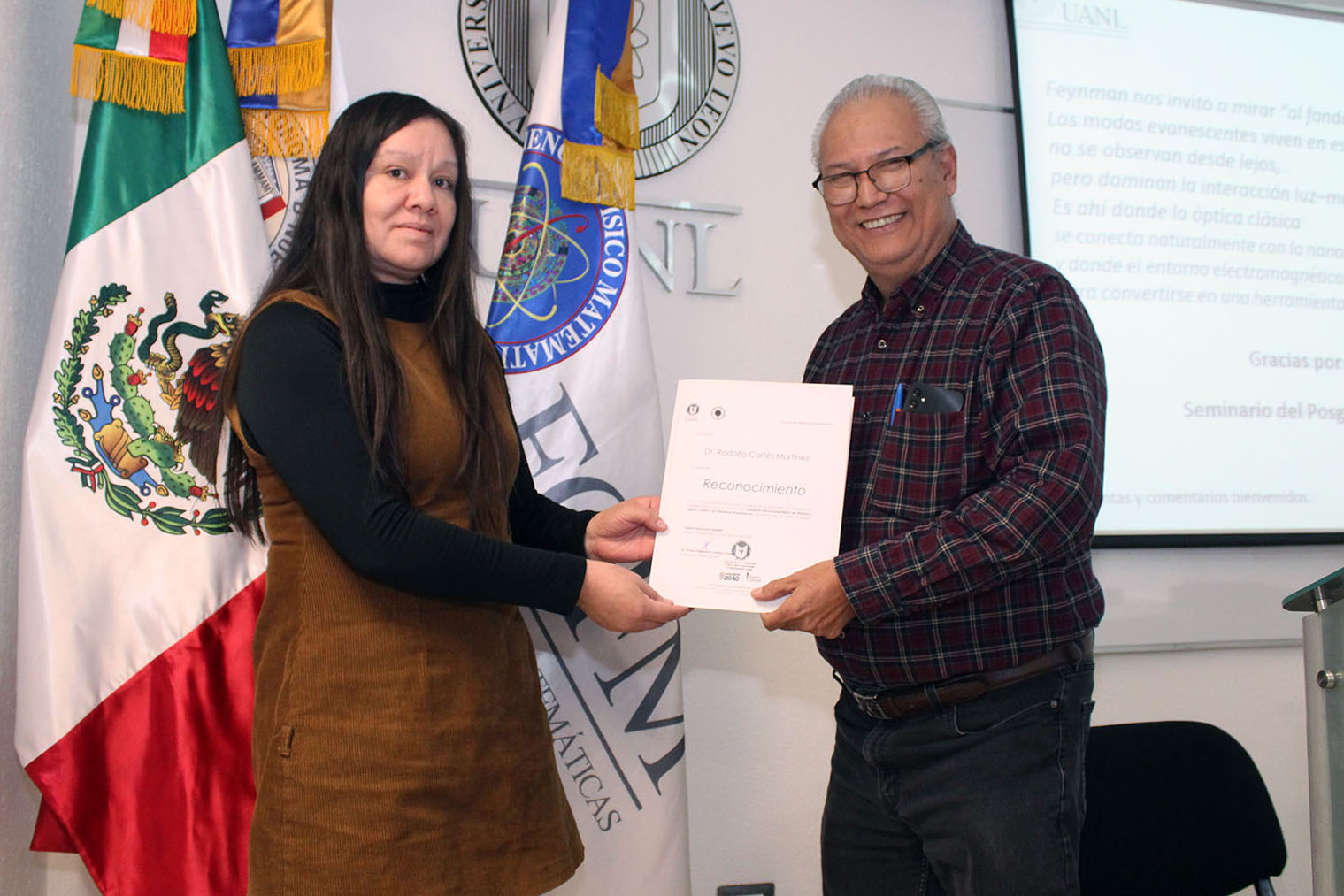 Se celebra Seminario de Posgrado en Ingeniería Física