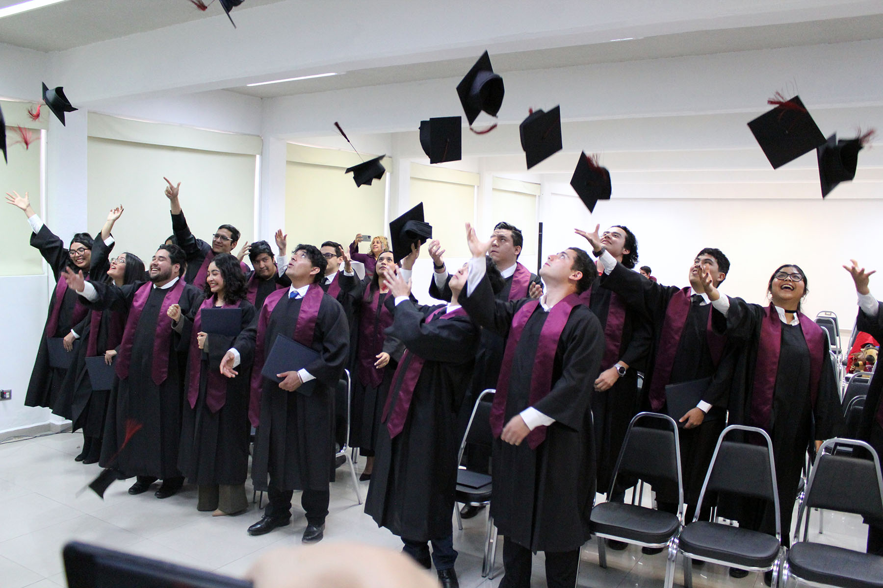Se realiza Ceremonia de Titulación de Licenciatura en la Facultad