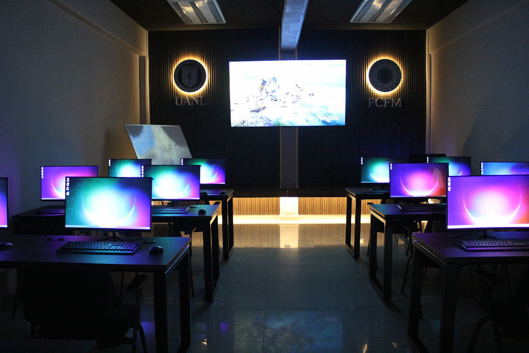 Se inaugura Laboratorio de Cómputo
