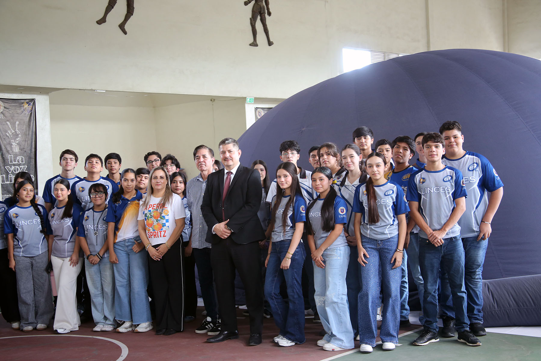La Facultad acerca la astronomía a estudiantes de la Preparatoria 12