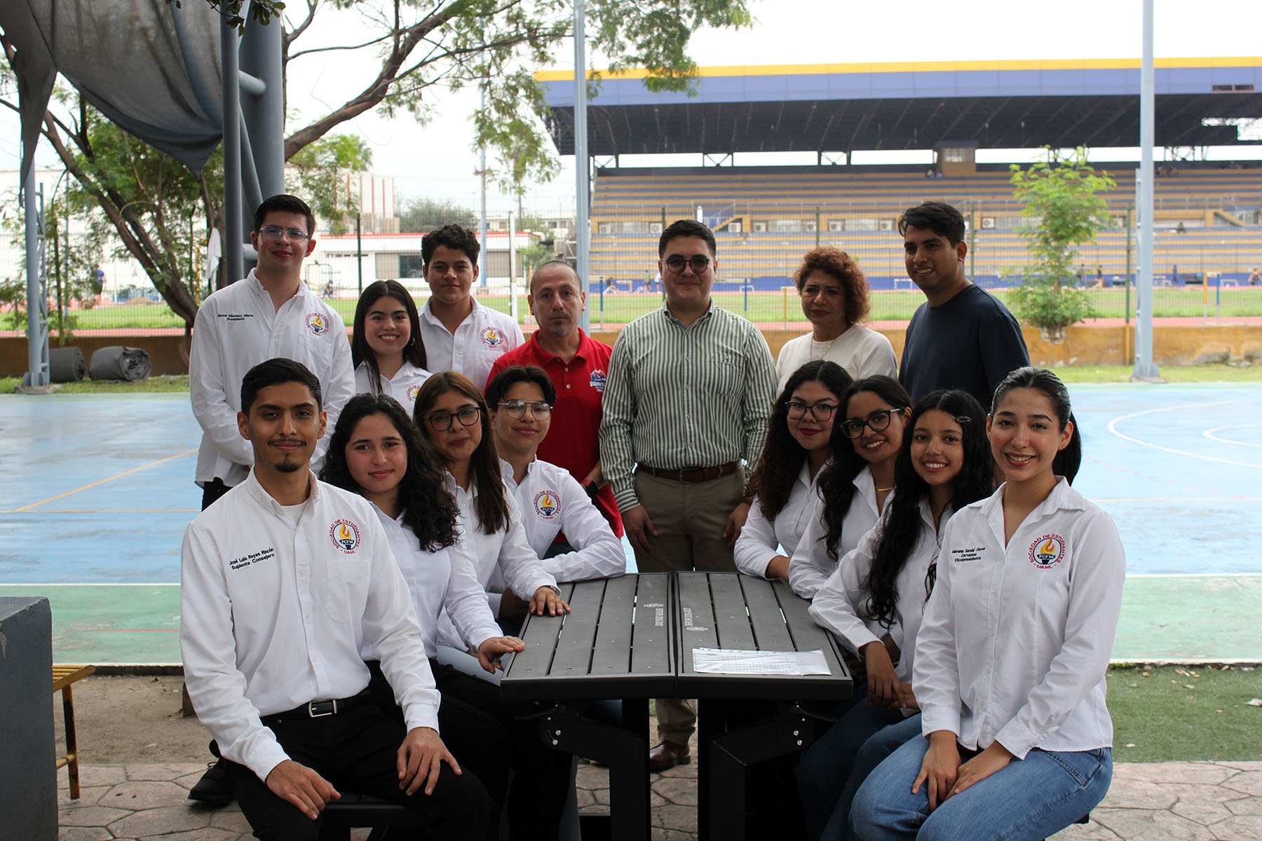 Sociedad de Alumnos contribuye al mejoramiento del Deportivo